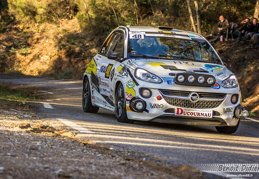 48 Robert/Duval